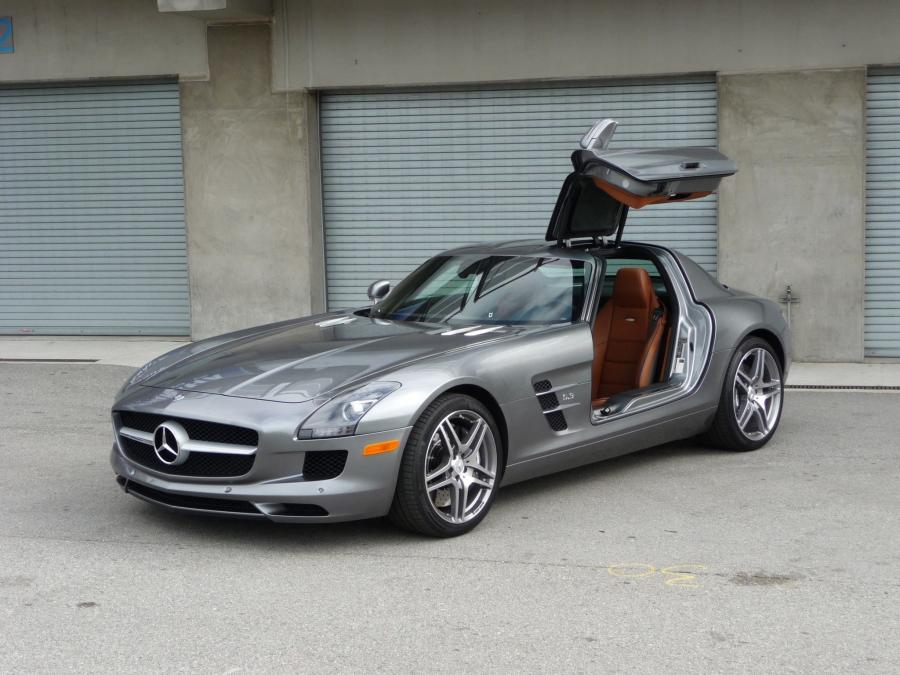 Mercedes-Benz SLS AMG 2010 года  (US) (фото 35 из 43)